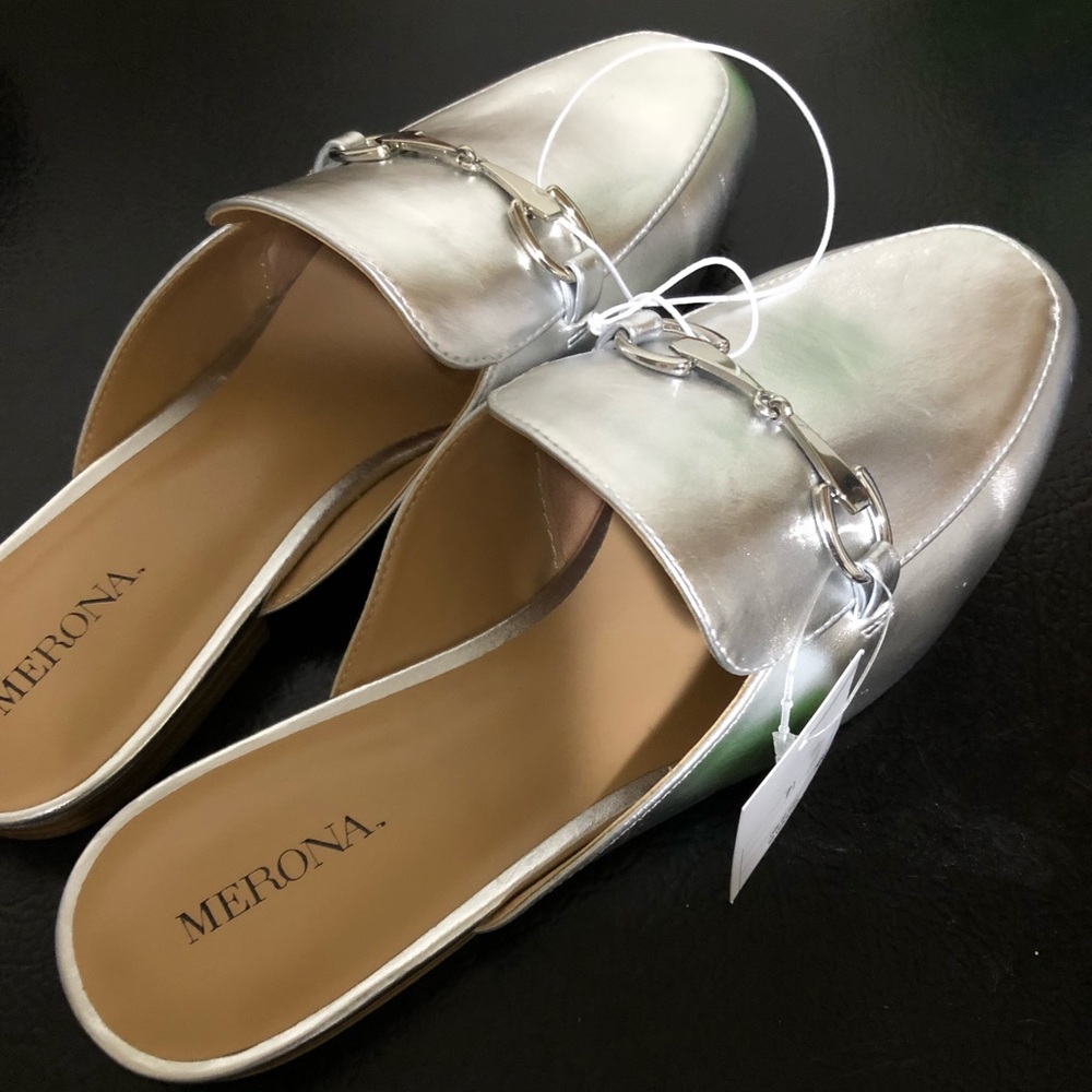NWT woman’s slide on loafer